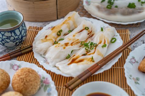 Easy & Addictive Steamed Rice Rolls (Cheung Fun) Recipe (Dim Sum Style!)