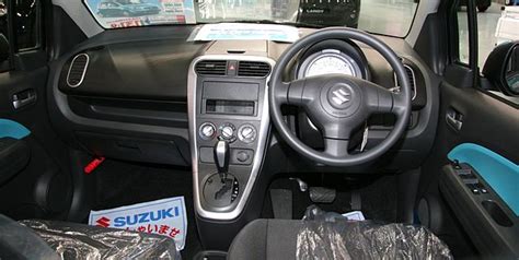 File:2010 Suzuki Splash interior.jpg - Wikimedia Commons