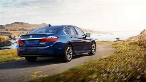 10 BEST GREEN CARS OF 2015 NAMED BY KELLEY BLUE BOOK