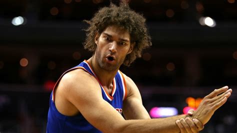 New York Knicks’ Robin Lopez continues war on mascots - Sports Illustrated