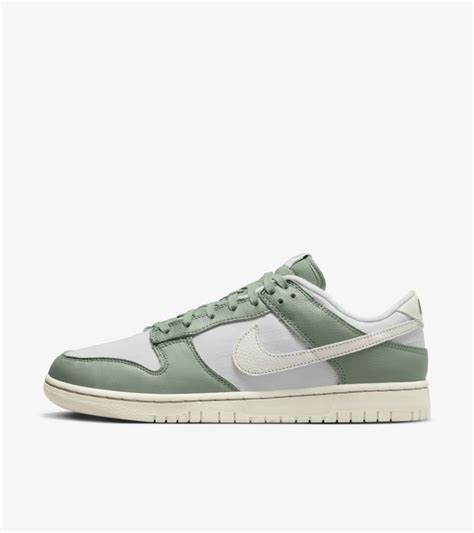 Dunk Low 'Mica Green' (DV7212-300) Release Date . Nike SNKRS