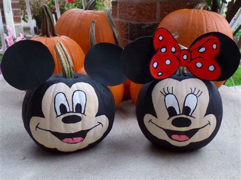 Mickey Pumpkin, painting pumpkins, halloween, Minnie Mouse #mickeymouse | Halloween pumpkin ...