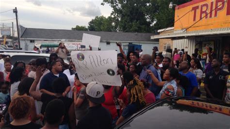 Protests erupt in Baton Rouge after graphic video of police shooting surfaces | Mashable