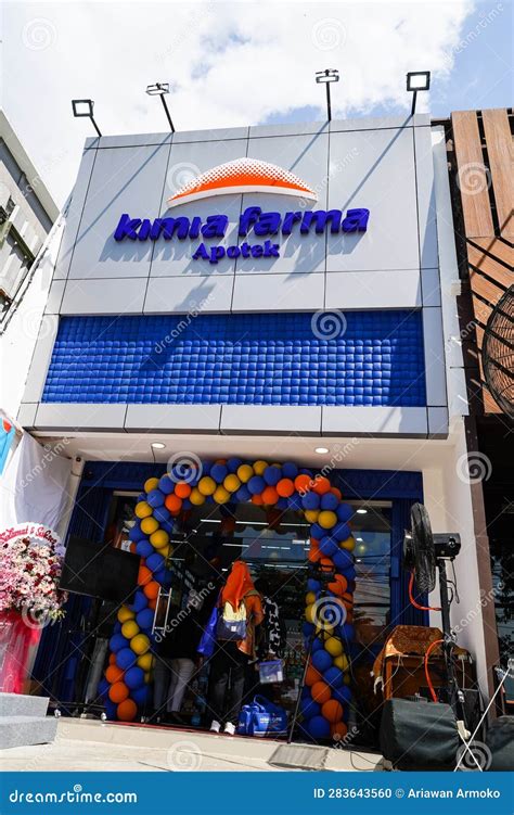 Jakarta, Indonesia, February 16, 2022: Kimia Farma Pharmacy is a New Concept, Providing ...