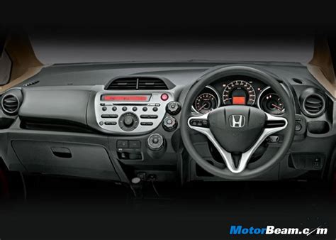 HONDA FIT - honda-jazz_interior_8.jpg