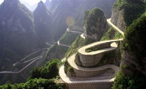 The 20 Scariest and Most Dangerous Roads in the World - WanderWisdom