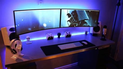 My Dual 34" Ultrawide Curved Monitors setup all run by my late 2012 Mac ...