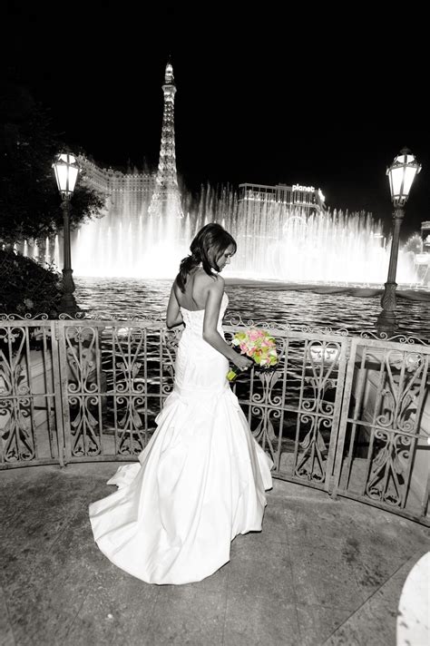 #BellagioWeddings #Bellagio #Vegas #VegasWeddings #WeddingDress #WeddingPhotoIdea | Vegas ...