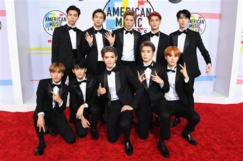 K-Pop Band NCT 127 Makes Their 2018 AMAs Red Carpet Debut | Ryan Seacrest | On Air with Ryan ...