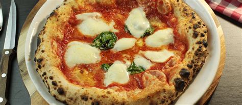 Pizza Napoletana Authentic Recipe | TasteAtlas