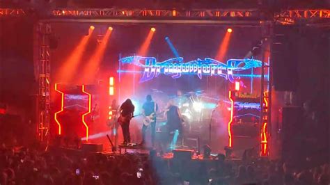 DragonForce- Through the Fire and Flames | Concert at Dallas, TX - YouTube