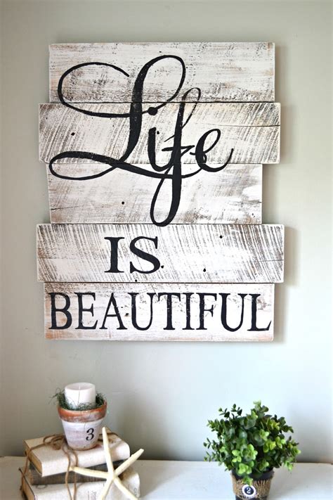 12 Wooden Pallet Signs Guaranteed to Add Rustic Charm – Sunlit Spaces | DIY Home Decor, Holiday ...