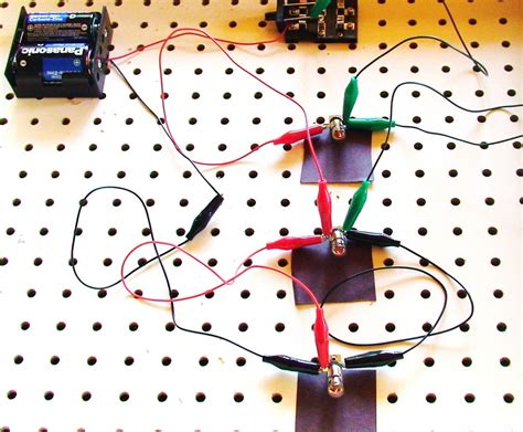 How to Make a Circuit Board to Demonstrate Simple Electrical Circuits for Kids - Engineering ...