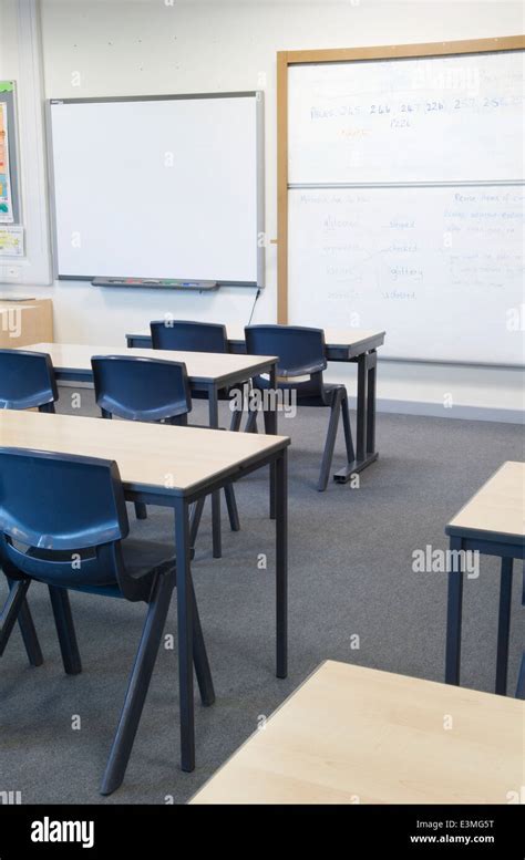 Classroom in a modern secondary school Stock Photo - Alamy