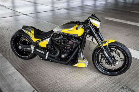 Harley-Davidson FXDR Custom "Invader" by Thunderbike