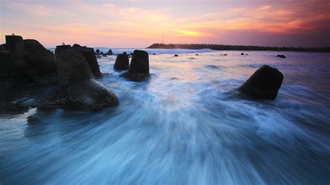 Laguna Pantai Glagah Indah Pemecah Ombak Terbaik di Jogja