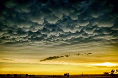 Mammatus clouds after storm. : r/CLOUDS