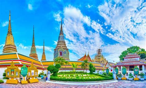 Wat Pho (Temple of the Reclining Buddha) - Bangkok