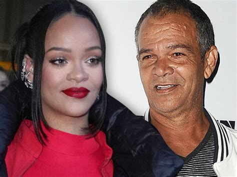 Rihanna's Father Found Out About Baby During Halftime Show, Hopes for ...