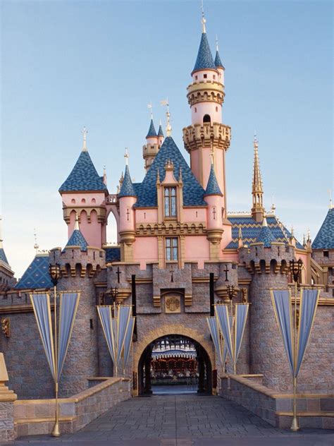 I love all things disney Disneyland CA castle | Disneyland castle, Disney castle, Disneyland ...