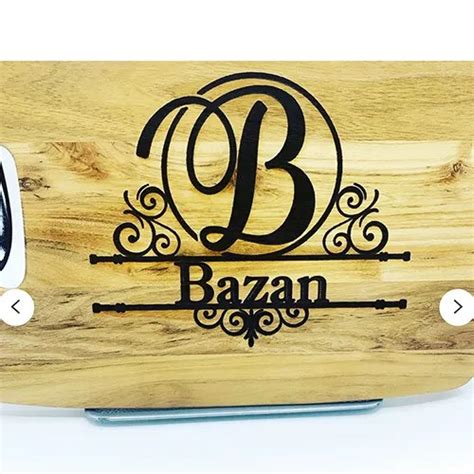 Customizable cutting board monogram - Pink Moon Design - Homemade Wooden Decor & Gifs