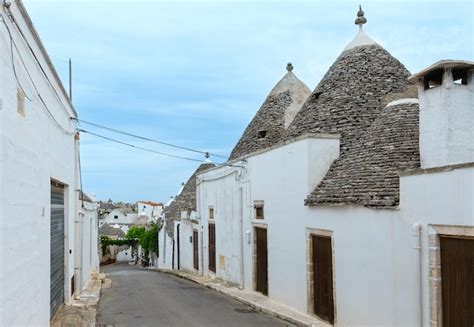 Premium Photo | Trulli houses in alberobello italy