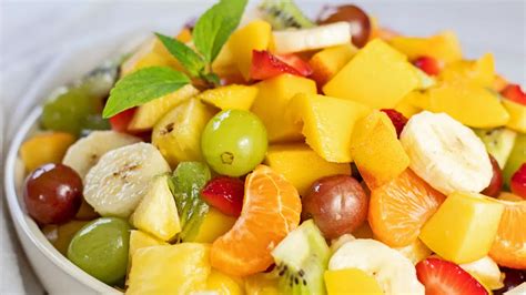 Easy Fresh Fruit Salad with Vanilla Honey Citrus Dressing | Bake It With Love