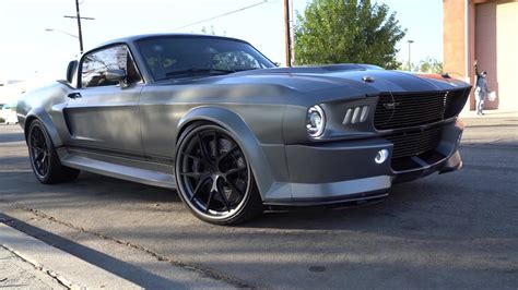 2014 Ford Mustang Shelby GT500 Remade As 1967 Tribute: Video