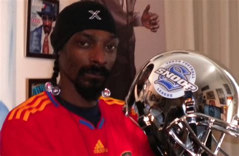 Snoop Dogg Youth Football League Unveils Chicago Expansion! | Black Celebrity Giving