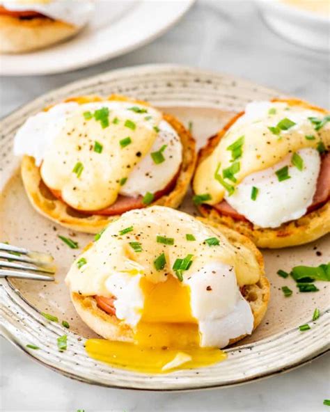 Eggs Benedict - Jo Cooks