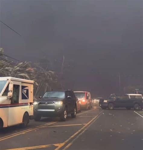 Maui wildfires force evacuations as Hawaii sounds emergency alert | US News | Metro News