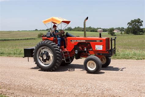 Allis Chalmers 185: Specs, Engine, Transmission, Dimensions