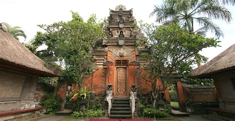 ubud-tour-palace