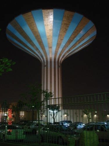 Riyadh: Riyadh water tower at night | Arabia saudita, Arabia saudi