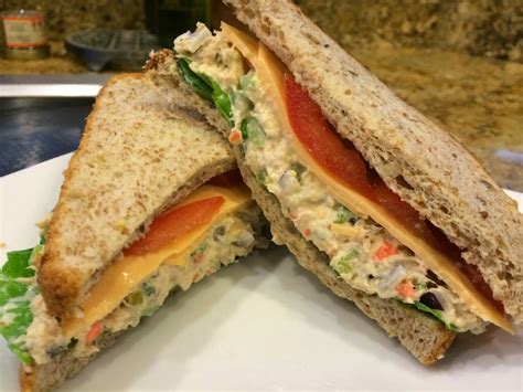 GREAT EATS HAWAII: WORLD'S BEST TUNA SANDWICH RECIPE