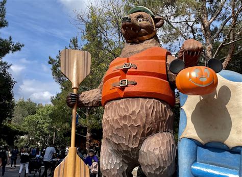 Grizzly River Run Overview | California Adventure Attractions - DVC Shop