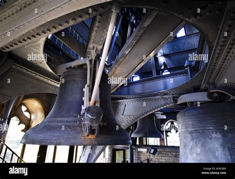 Four quarter bells hi-res stock photography and images - Alamy