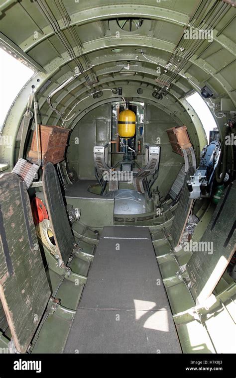 B 17 bomber interior hi-res stock photography and images - Alamy