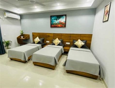 39 PG & Paying Guest near Teynampet Metro Station