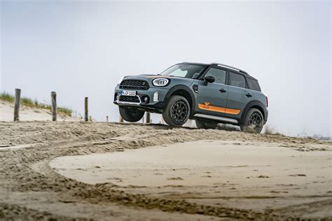 The Mini Countryman S ALL4 Gets the Coolest Off-Road Treatment on Earth