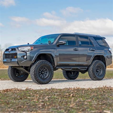 Rough Country 6" Lift Kit | 2020-2015 Toyota 4Runner | TheYotaGarage