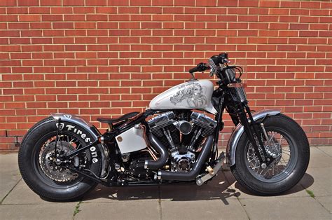 Cachinero Bobber custom Harley-Davidson | Harley bobber, Custom bobber, Harley davidson bikes