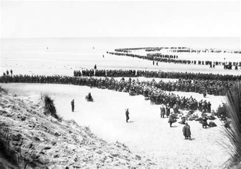 British Troops Line Up on the Beach at Dunkirk - Stew Ross Discovers