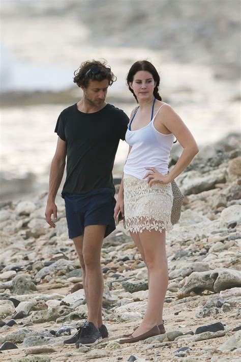 LANA DEL REY and Francesco Carrozzini Kissing on the Beach in St. Barts – HawtCelebs