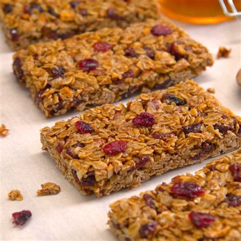 Crunchy Homemade Granola Bars