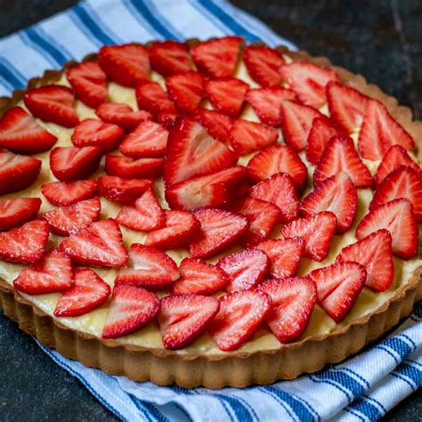 Fresh Strawberry Tart - Cooking Gorgeous