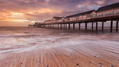 Southwold Pier wallpaper - backiee