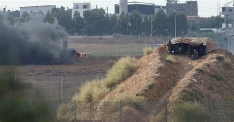 Dozens of Palestinians burn tires on the Israel-Gaza border on 8th days of protests - TrendRadars