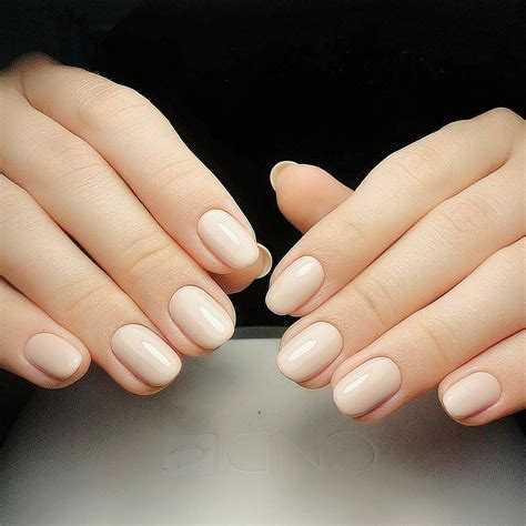 Short Oval Shaped Nails - Nail Ftempo