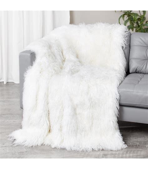 Real Fur Blankets, Throws and Pillows at Fursource.com